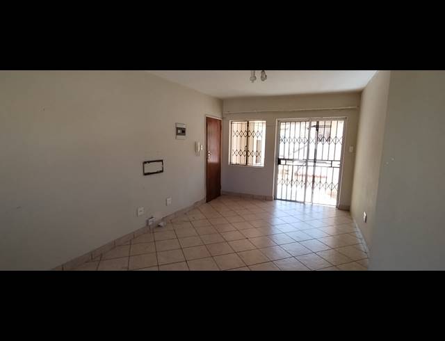 2 BEDROOM APARTMENT TO LET IN COUNTRY VIEW